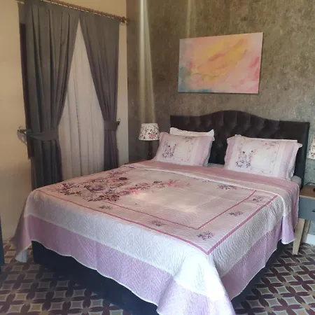 Tarihi Kumbaba Hotel