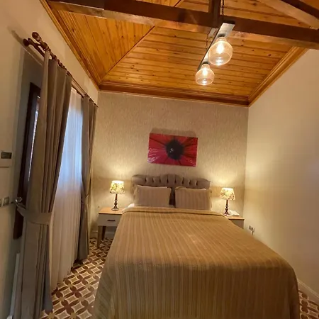 Tarihi Kumbaba Hotel *