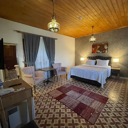 Tarihi Kumbaba Hotel *