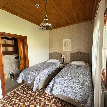 Tarihi Kumbaba Hotel